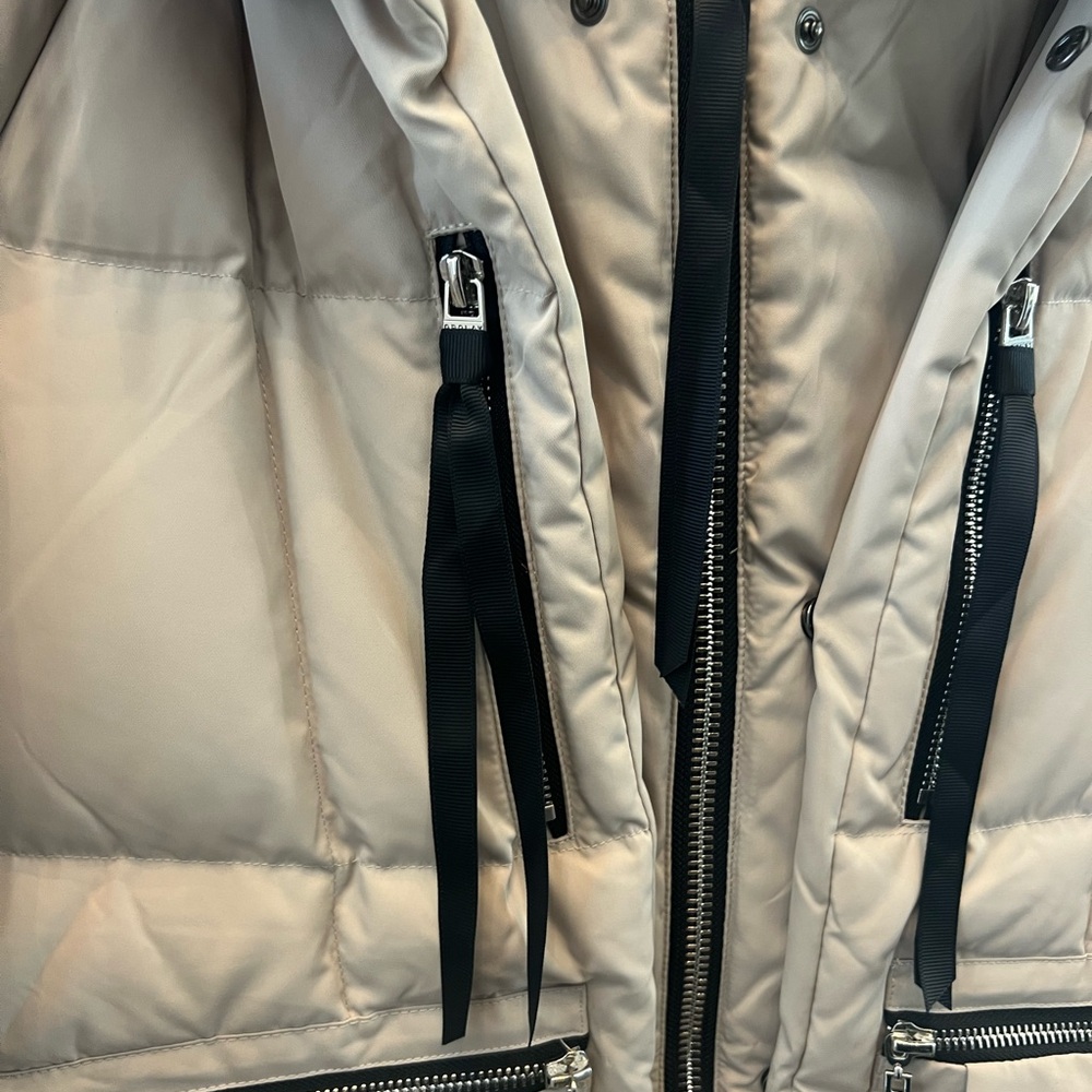 Women's Beige Puffer Jacket - never worn. - Picture 3 of 5